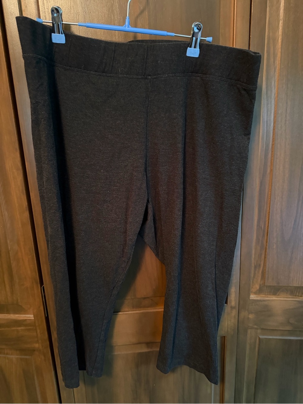 Black Stretch Wide-Leg capri